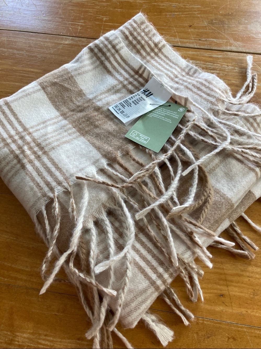 H&M New Tan Cream Plaid Fleece Tassel Large Scarf Wrap